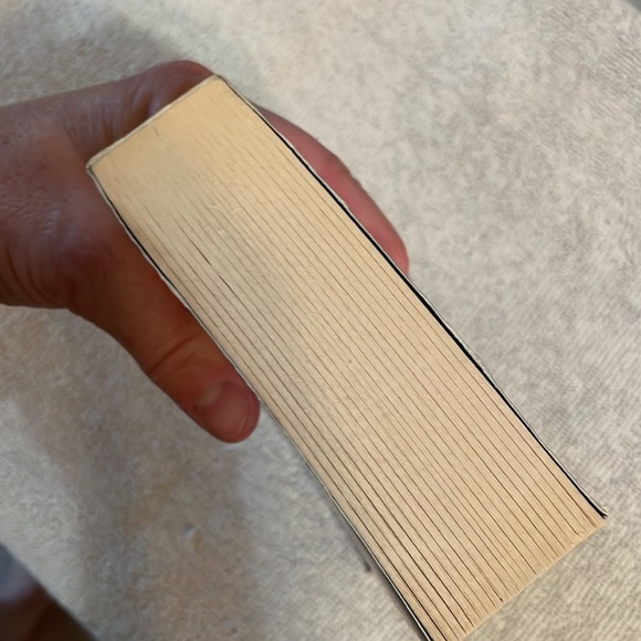 📚2/$6  🎁Assegai #13 in the Courtney Series - Picture 5 of 11